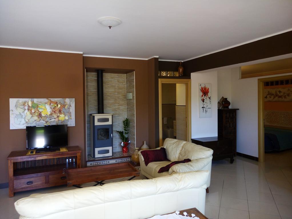 Villa Le Giare Ospitalita Diffusa 아제롤라 외부 사진
